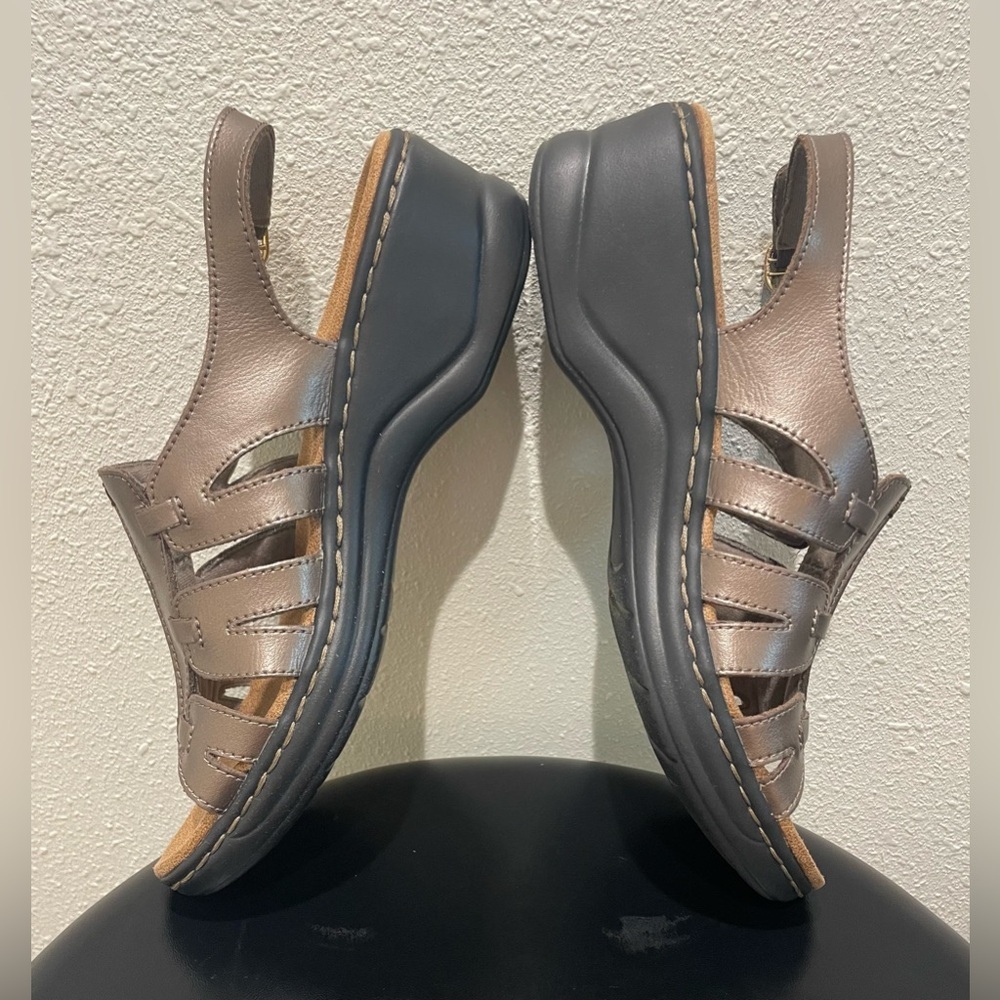 🩴 Clarks Lexi Marigold Sandals for Women gold/ bronze NWOT - Picture 3 of 6